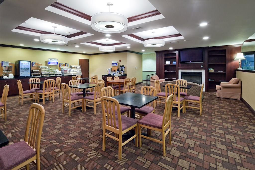 Holiday Inn Express Cincinnati-Lawrenceburg Eksteriør bilde
